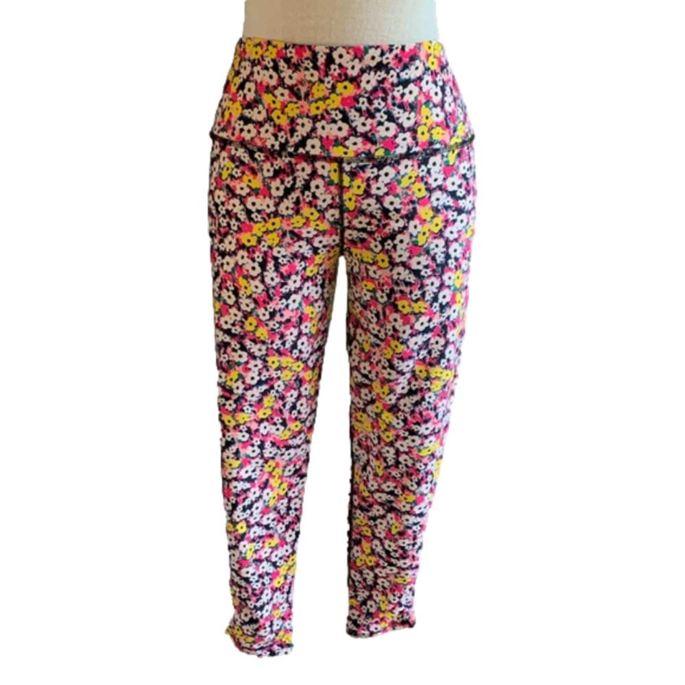Betsey Johnson sz L floral performance leggings